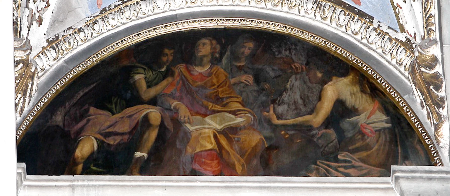 Angeli musicanti con violino